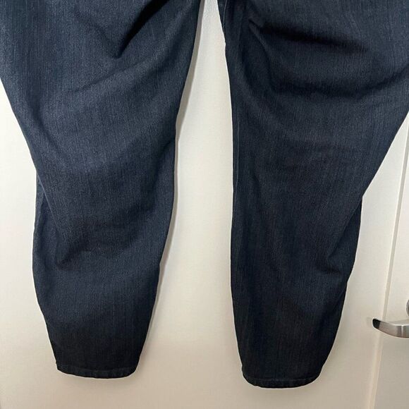 Torrid Womens Jeans Plus Size 4 Blue Medium Wash Denim Crop Lean Pull On Pockets - Picture 8 of 12